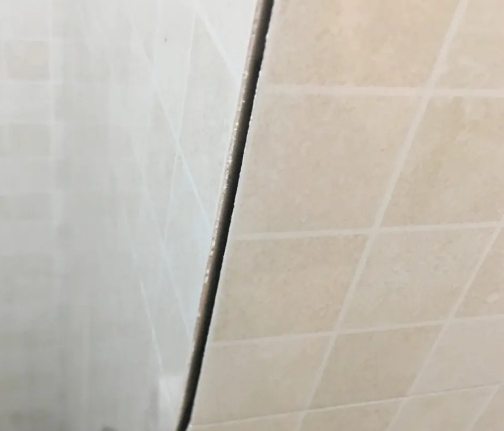 道孚瓷砖空鼓维修公司分享阳台瓷砖脱落的修复过程可以分为以下几个步骤